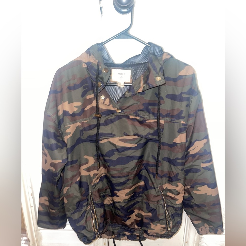 Camo pull over